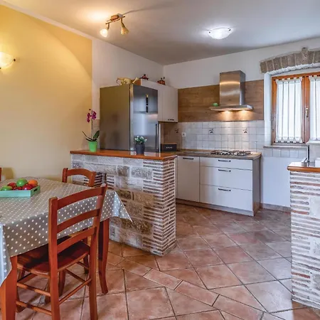 2 Bedroom Stunning In * Fazana