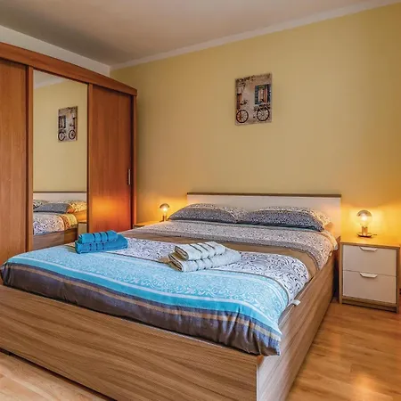 2 Bedroom Stunning In Fazana